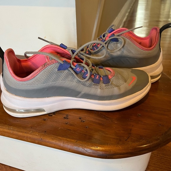 Nike Air Max Axis in grey size 5 - Picture 7 of 11